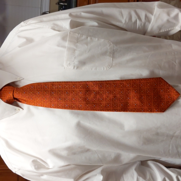 W.H. Belk 100% Silk Tie, Made in Italy, 61" x 4" - Picture 2 of 5